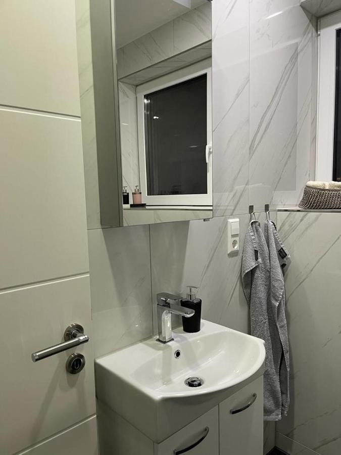 2 Zimmer Wohnung Zur Taegliche Miete Hechingen Exterior foto